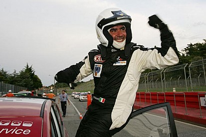 Imola, Gara 1: grande vittoria in rimonta di Palanti