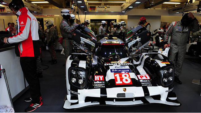 Porsche comanda i test di Le Mans sotto la pioggia
