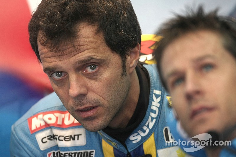 Loris Capirossi vuelve a la competición... pero en un coche