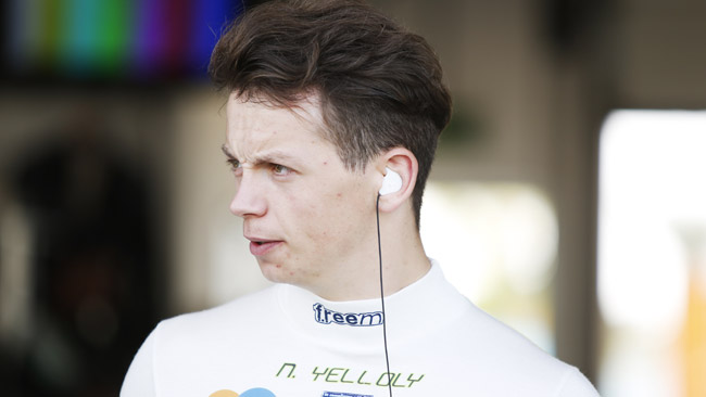 Yelloly ai test in Bahrein con la Hilmer Motorsport