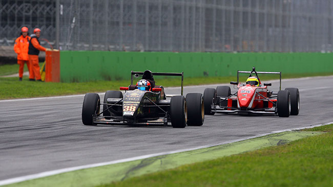 Simone Iaquinta si impone in Gara 2