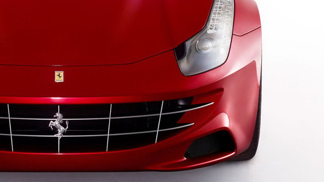 Presentata la nuova Ferrari a trazione integrale