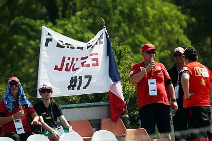 Homenaje a Bianchi antes de la carrera