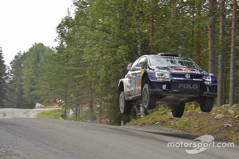 Ogier obtiene una leve diferencia en Finlandia