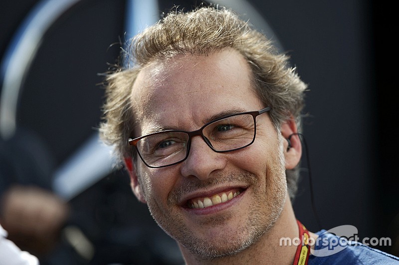 Villeneuve signs with Venturi for upcoming Formula E season