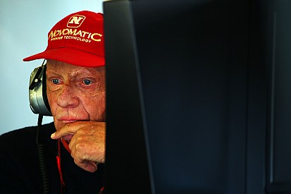 Lauda: "La MotoGp è uno spettacolo incredibile"