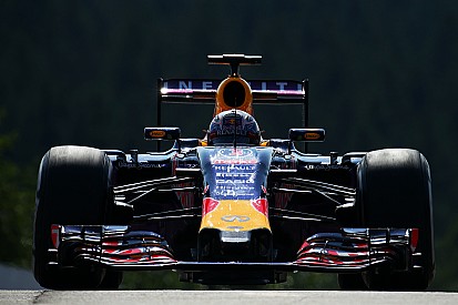 Экклстоун: Mercedes стоит хорошо подумать, отказывая Red Bull