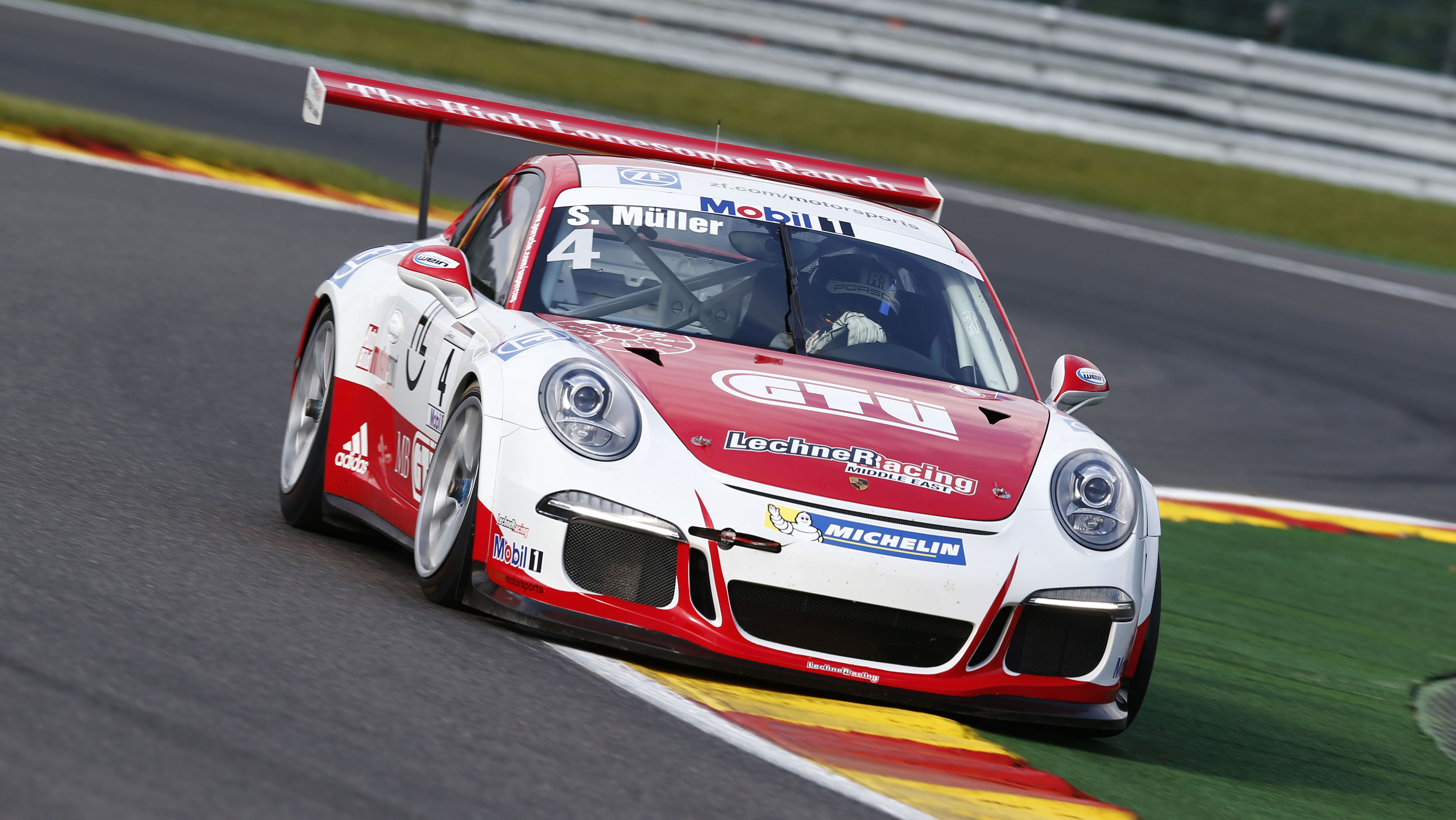 Sven Muller conquista Gara 1 a Spa-Francorchamps