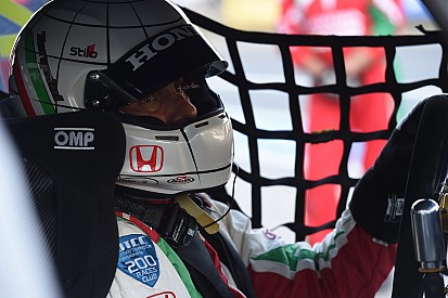 Tarquini lidera el 1-2 de Honda en la primera práctica de Motegi