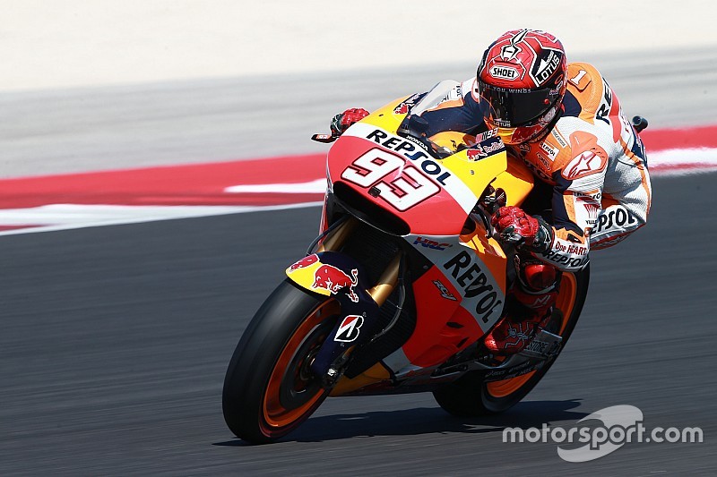 Márquez marca el camino en el warm-up