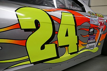 Jeff Gordon dévoile la décoration de sa voiture pour la finale