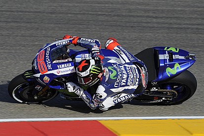 Lorenzo volvió a dominar y le sacó 0s7 a Rossi