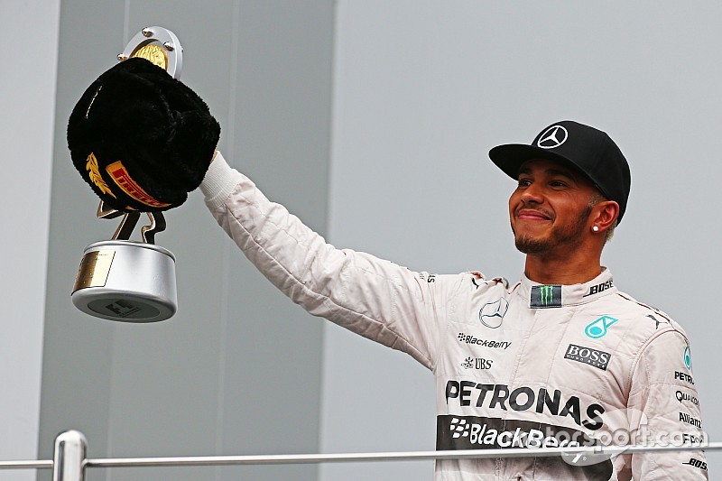 Lewis Hamilton llega a 42 victorias