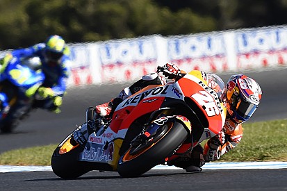 Honda manda en los inicios en Sepang