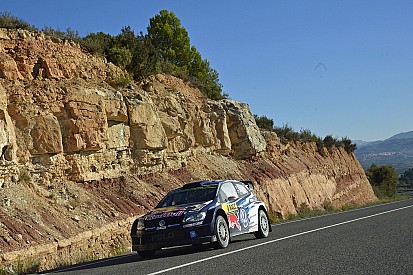 WRC Spanje, dag 2: Ogier domineert en pakt een minuut