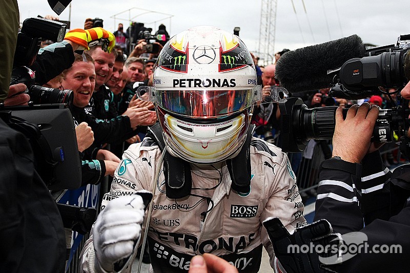 Lewis Hamilton na derde titel: ‘Dit voelt pas als het begin’