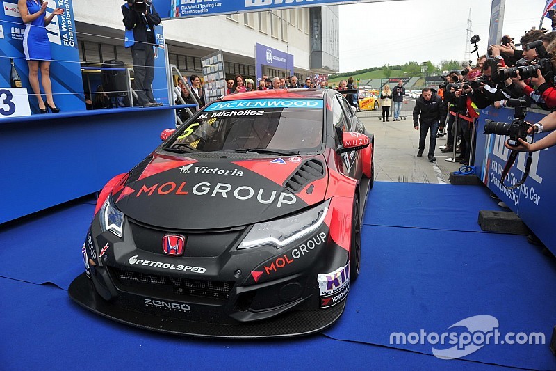 Buriram, Test: Michelisz e Lapierre precedono Loeb