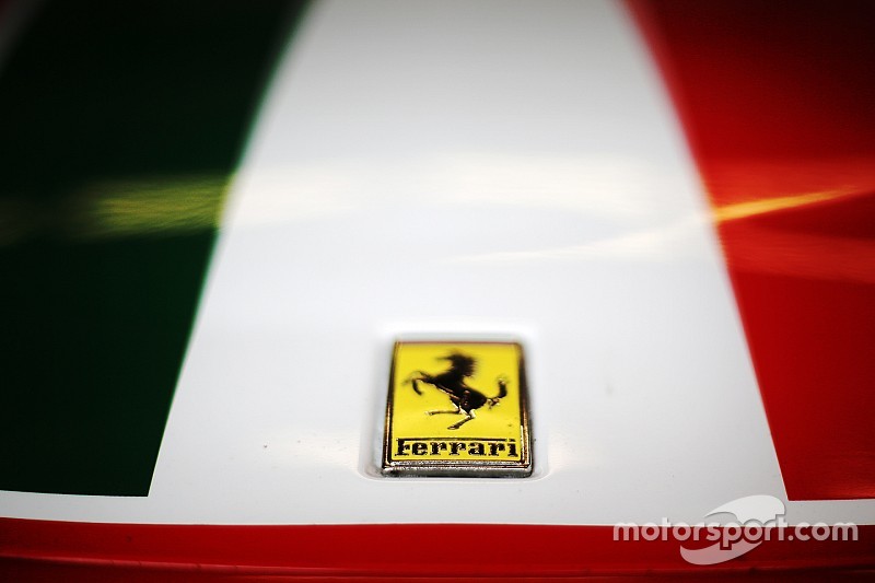 Im Zeitraffer-Video: So wird der neue Ferrari 488 GTE beklebt