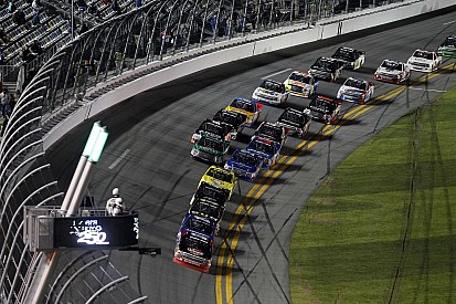 Também trancado até 2020, NASCAR divulga calendário da Truck