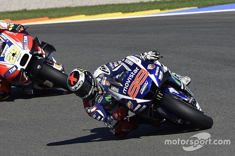 Lorenzo si è ustionato una gamba durante la festa