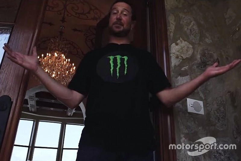 Kurt Busch apresenta
