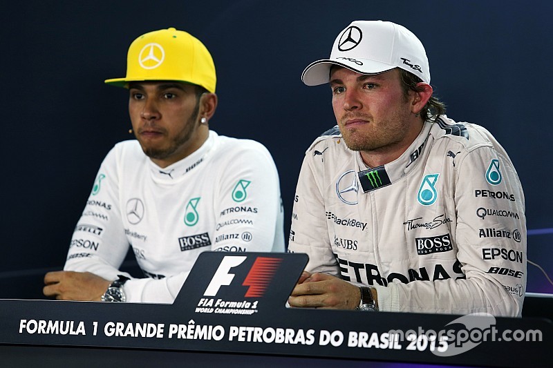 Coulthard: Mercedes debería dar libertad de estrategias a sus pilotos