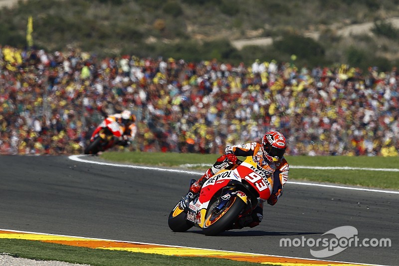 Marquez ancora in evidenza a Jerez, Laverty finisce ko