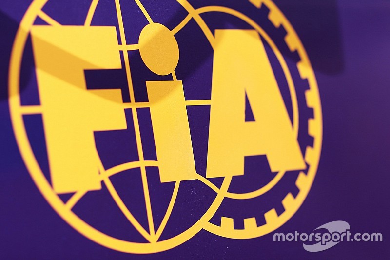 FIA намерена ответить на запрос Mercedes до старта гонки в Абу-Даби