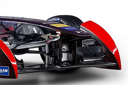 DS Virgin Racing con diseño navideño en Uruguay