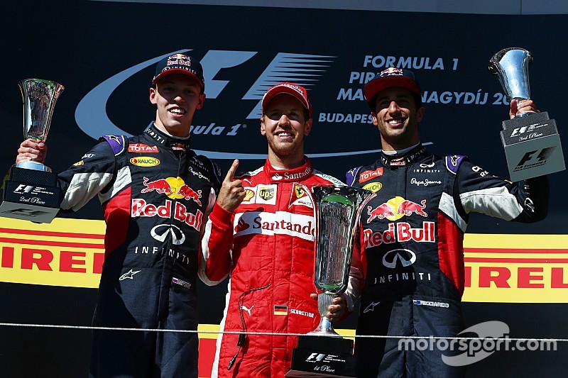 Wie is sneller: Vettel of Kvyat? Ricciardo weet het niet