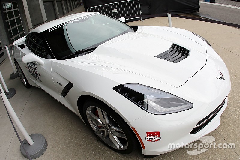 Chevrolet Corvette: ibrida e con motore posteriore!