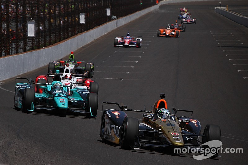 В IndyCar рассказали об изменениях в регламенте на 2016-й