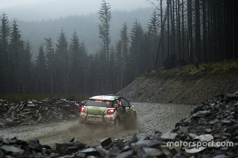 Loeb's team legt Folb vast voor debuutseizoen in rallysport