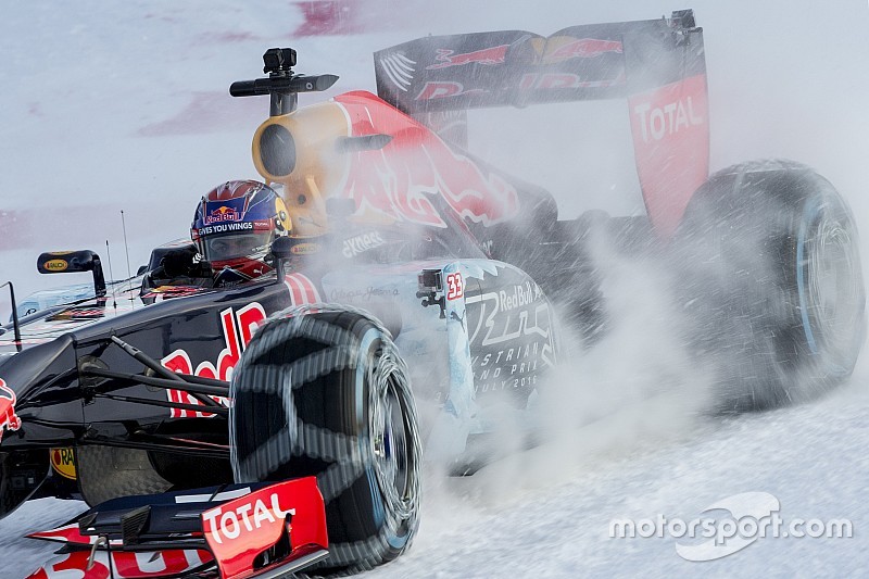 Verstappen anda com F1 em estação de esqui; veja imagens