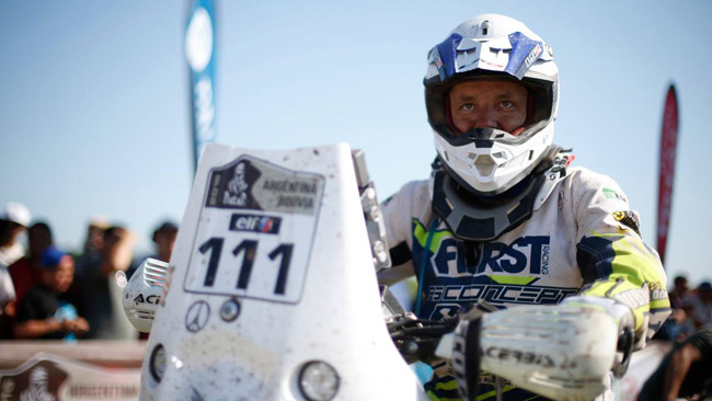 Dakar, l'impresa di Espinasse: all'arrivo su una 125