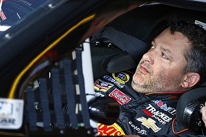 „Ernste“ Rückenverletzung: Tony Stewarts letzte NASCAR-Saison in Gefahr