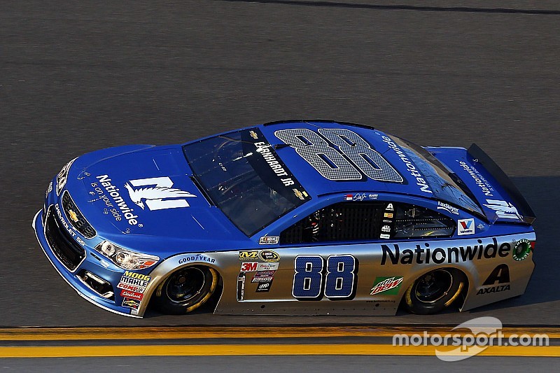 Dale Earnhardt Jr gana el primer duelo