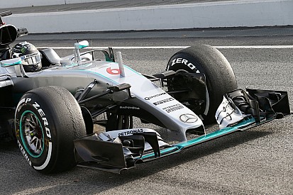 Mercedes usará una nueva nariz en tercer día de prácticas