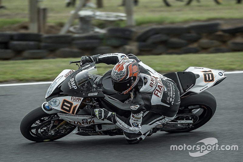 Reiterberger subito competitivo a Phillip Island. Torres soffre la ferita al gomito