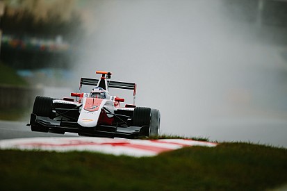 Drie Nederlanders maken kennis met nieuwe GP3-bolide