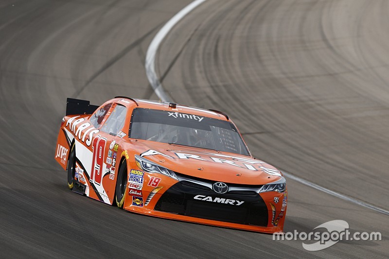 Daniel Suárez, líder del campeonato en Xfinity
