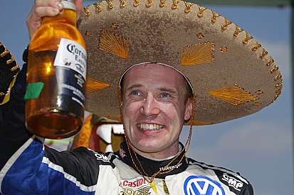 Latvala kan weer lachen: "Dit is een nieuwe start"