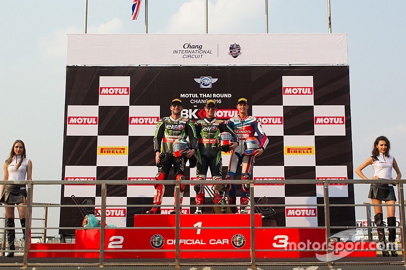 Van der Mark derde in eerste race in Thailand na behalen pole