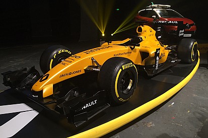 Renault svela la livrea definitiva 2016 della R.S.16
