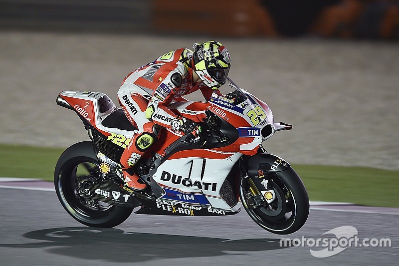 Andrea Iannone übernimmt in Katar die Spitze