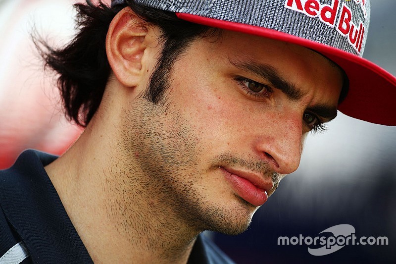 Carlos Sainz cree que el viento en Bahrein afectará el equilibrio