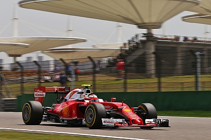 Raikkonen lidera un doblete de Ferrari en los segundos libres