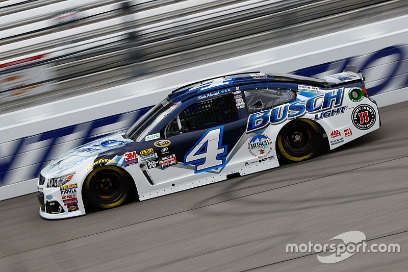Calificación suspendida por lluvia: Harvick en la pole