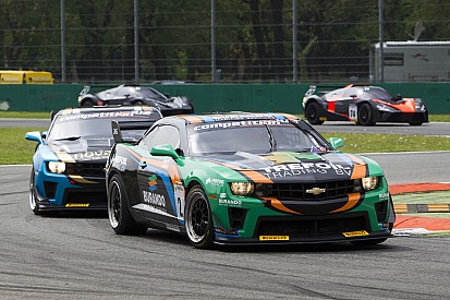 GT4 Monza: Nederlanders lopen overwinning mis na rode vlag