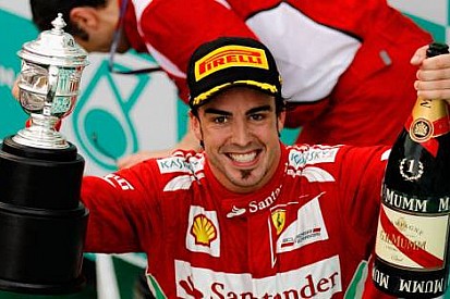 Sürprizlerle dolu Malezya GP'de zafer Alonso'nun